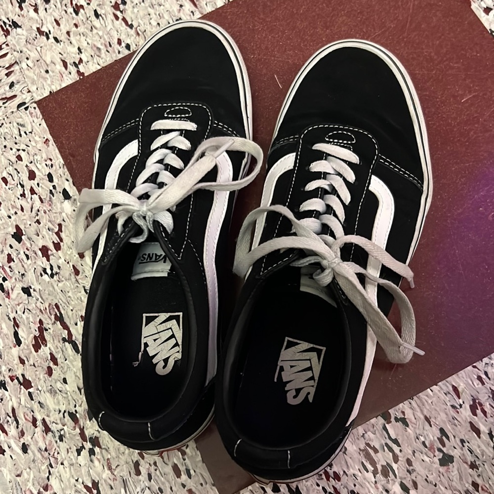 BLACK VANS AMAZING CONDITION MENS 8.5 WOMENS 10